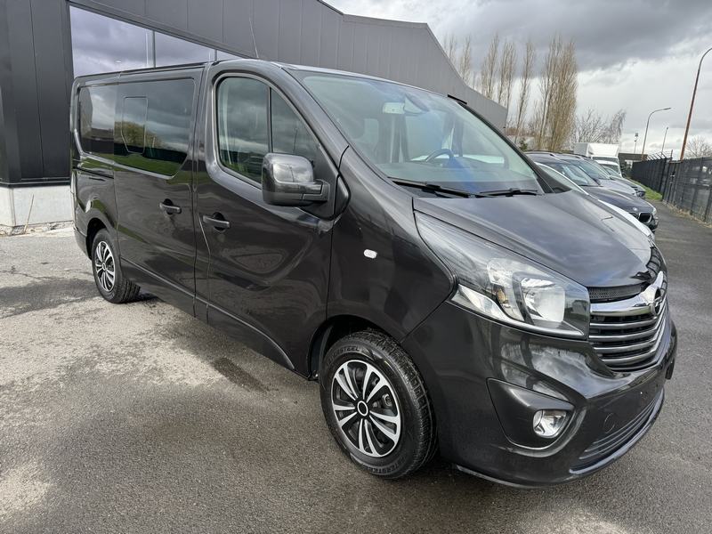 Opel  vivaro 